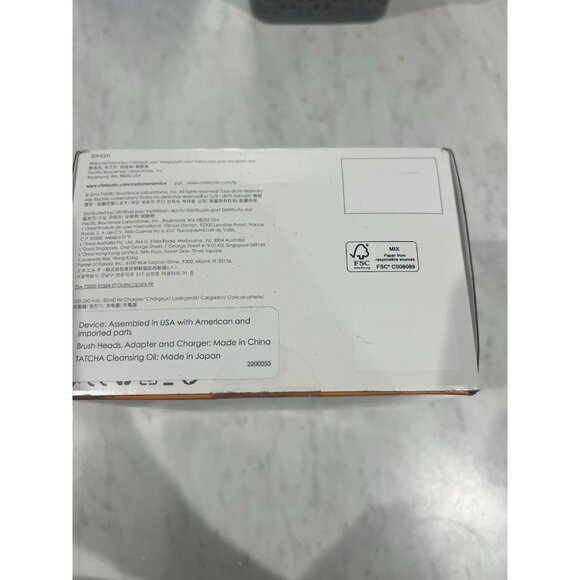 Clarisonic Mia 2 Cleansing System 2 Speeds for Gentle and Everyday Cleansing Set - Picture 3 of 4